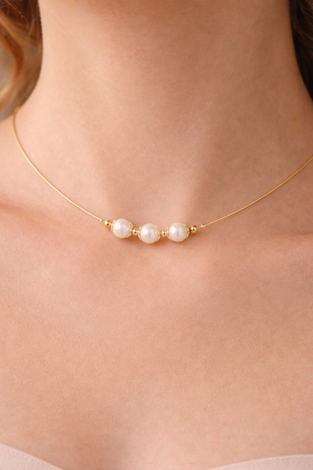 Pearl Floating Wire Necklace – Gold Tone