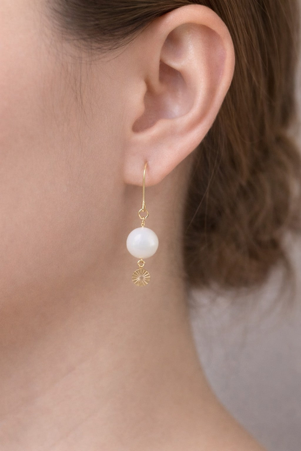 Luna Shell Drop Earrings
