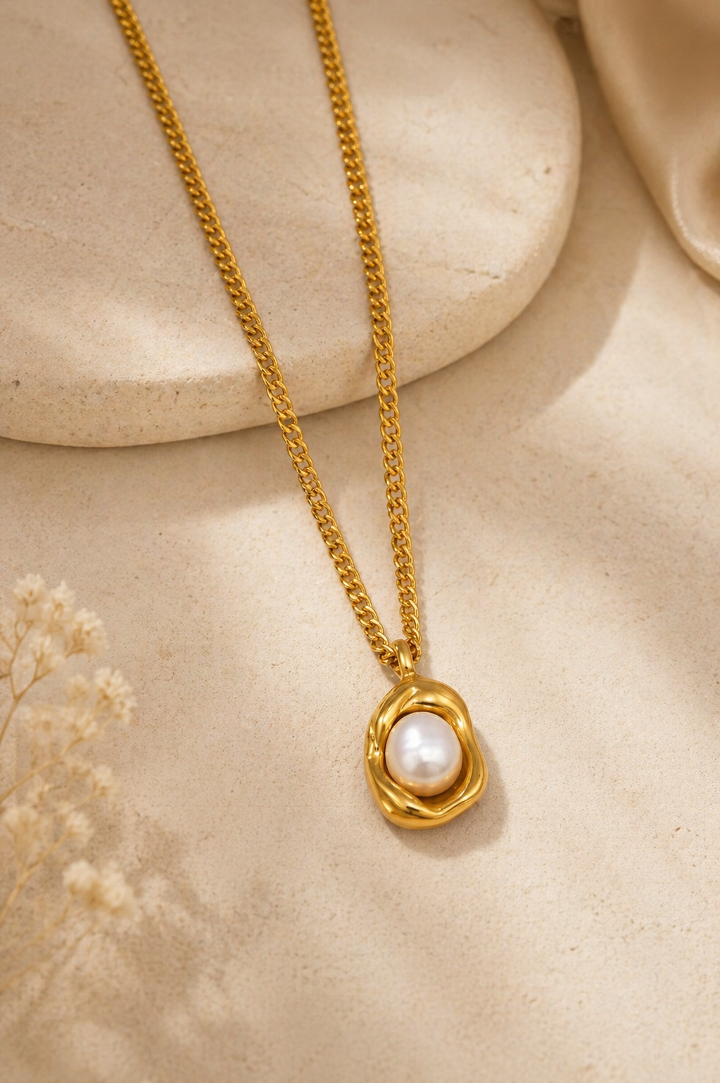 Molten Frame Pearl Necklace -316L Stainless Steel